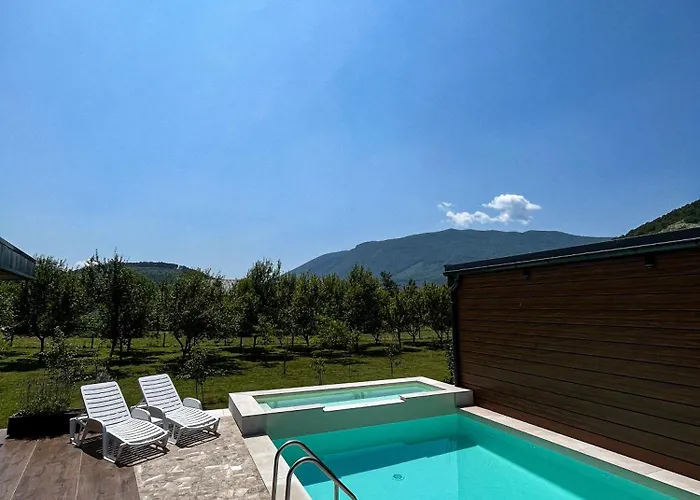 Lodge Bungalovi Kljuc Kljuc